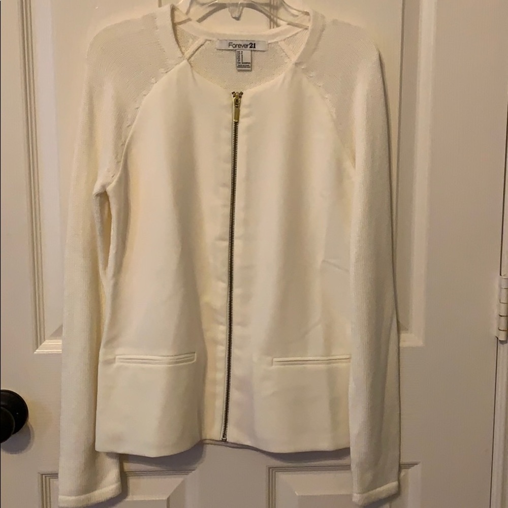White cardigan/sweater